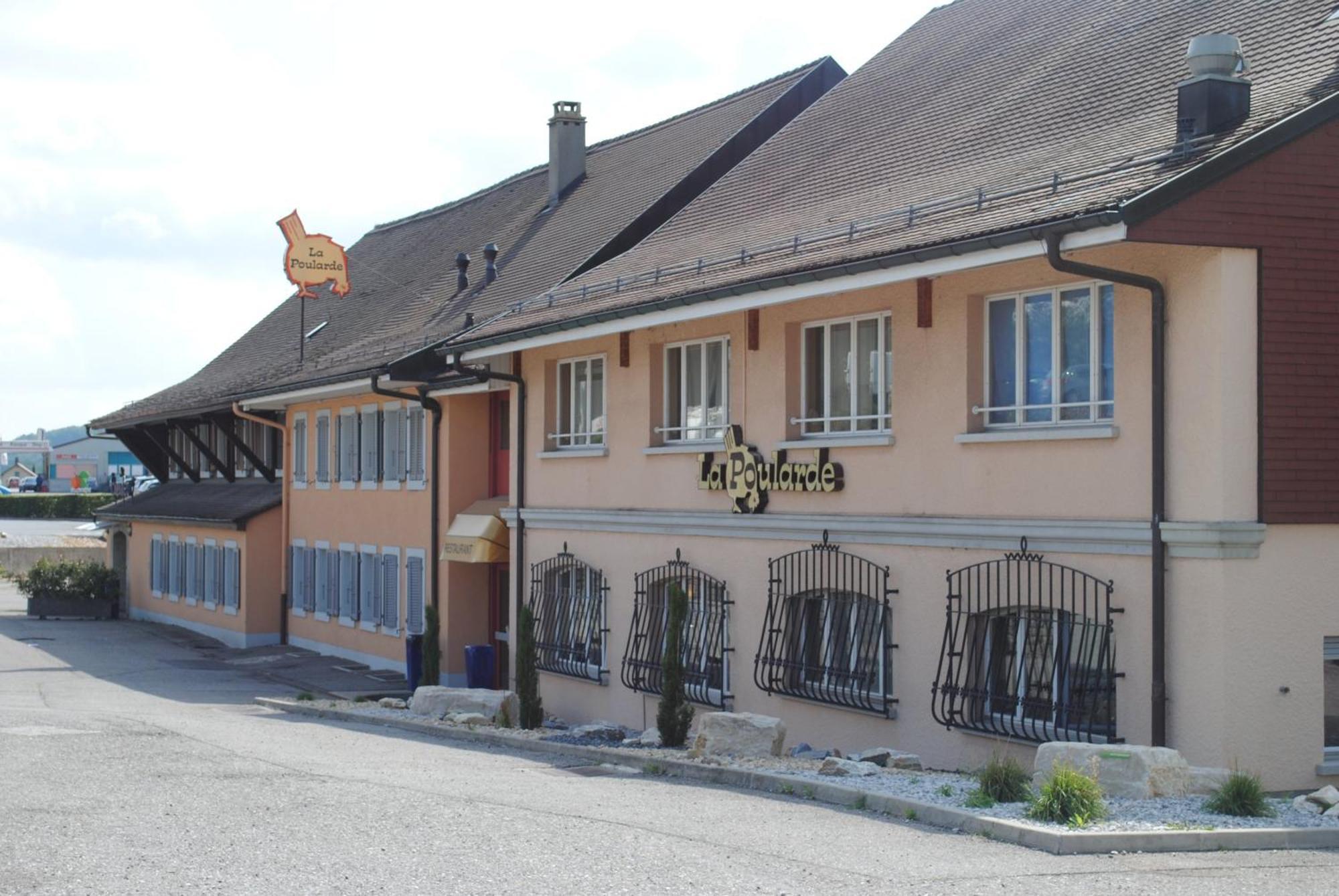 Motel - Hotel La Poularde Romont Екстериор снимка