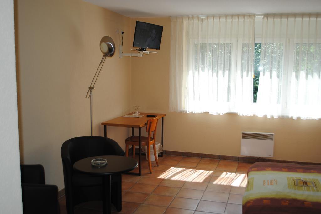 Motel - Hotel La Poularde Romont Екстериор снимка