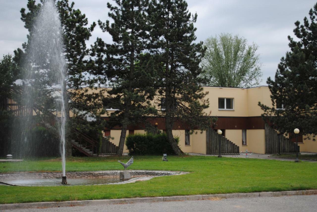 Motel - Hotel La Poularde Romont Екстериор снимка